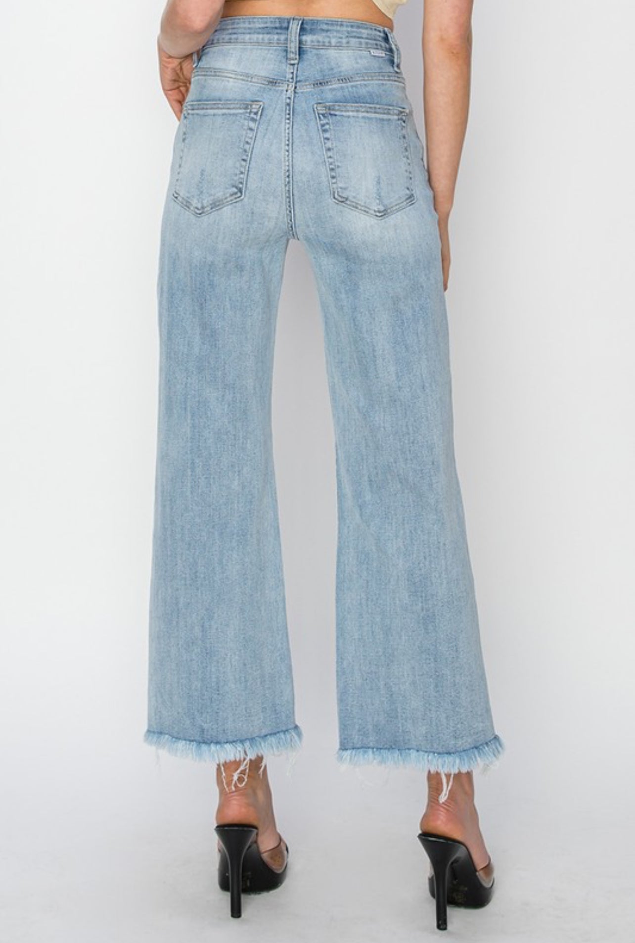 High Rise Frayed Ankle